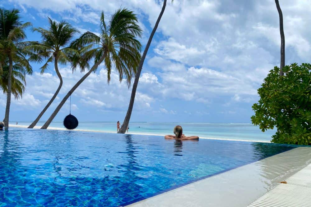 Meeru island & Spa Resort Infinity Pool